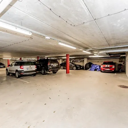 Heart Of Paernu Living - Contemporary 2 Bedroom Apartment With Balcony & Parking Exterior photo