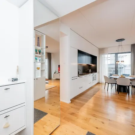 Heart Of Paernu Living - Contemporary 2 Bedroom Apartment With Balcony & Parking Exterior photo